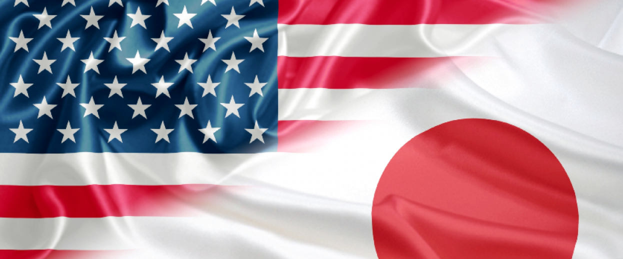 塾に電話をかけるお母さん