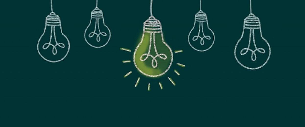 塾に電話をかけるお母さん